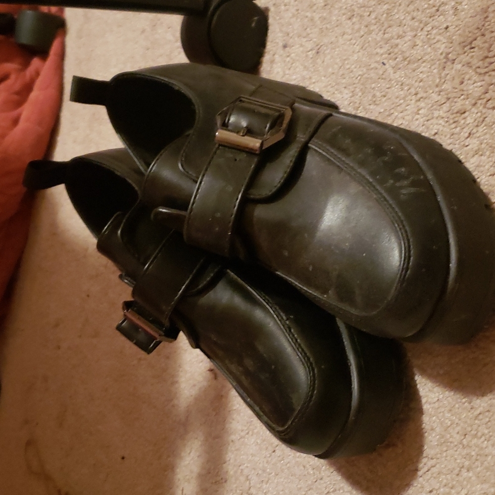 Women's shoes